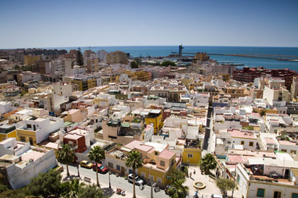 Panoramablick auf die Stadt Almeria