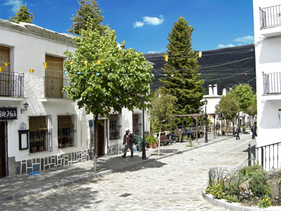 kleines Bergdorf in
 Granada - Sierra Nevada